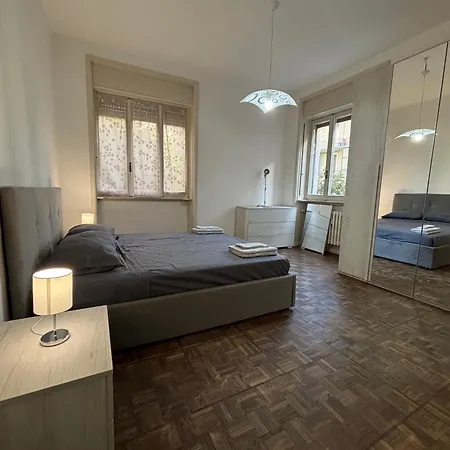 E Spazioso Con 3 Camere, 3 Bagni E Terrazzo