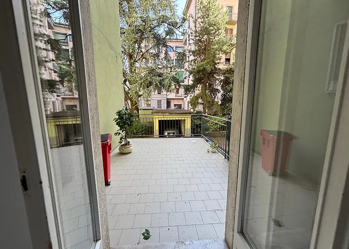 E Spazioso Con 3 Camere, 3 Bagni E Terrazzo