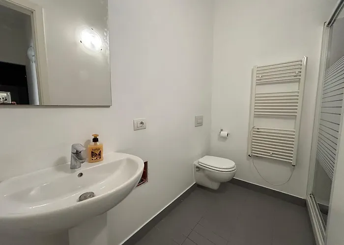 アパート E Spazioso Con 3 Camere, 3 Bagni E Terrazzo *