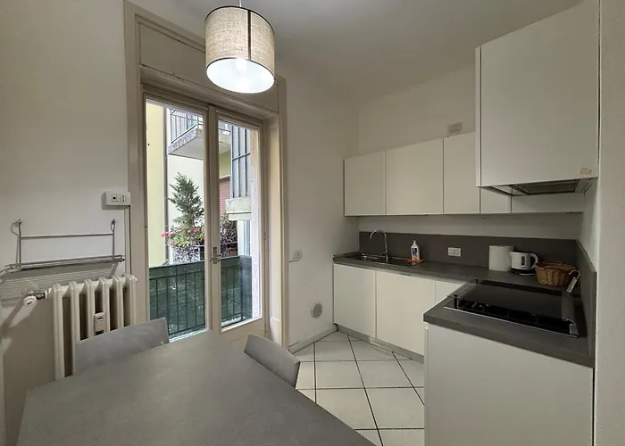 アパート E Spazioso Con 3 Camere, 3 Bagni E Terrazzo