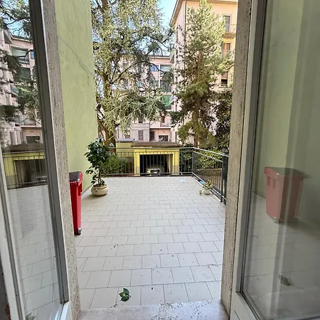 E Spazioso Con 3 Camere, 3 Bagni E Terrazzo