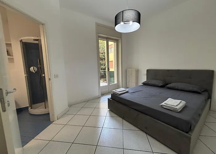 E Spazioso Con 3 Camere, 3 Bagni E Terrazzo Appartamento