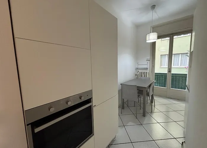 Appartamento E Spazioso Con 3 Camere, 3 Bagni E Terrazzo Bergamo